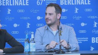 Humor als Waffe: Moritz Bleibtreu feiert Weltpremiere